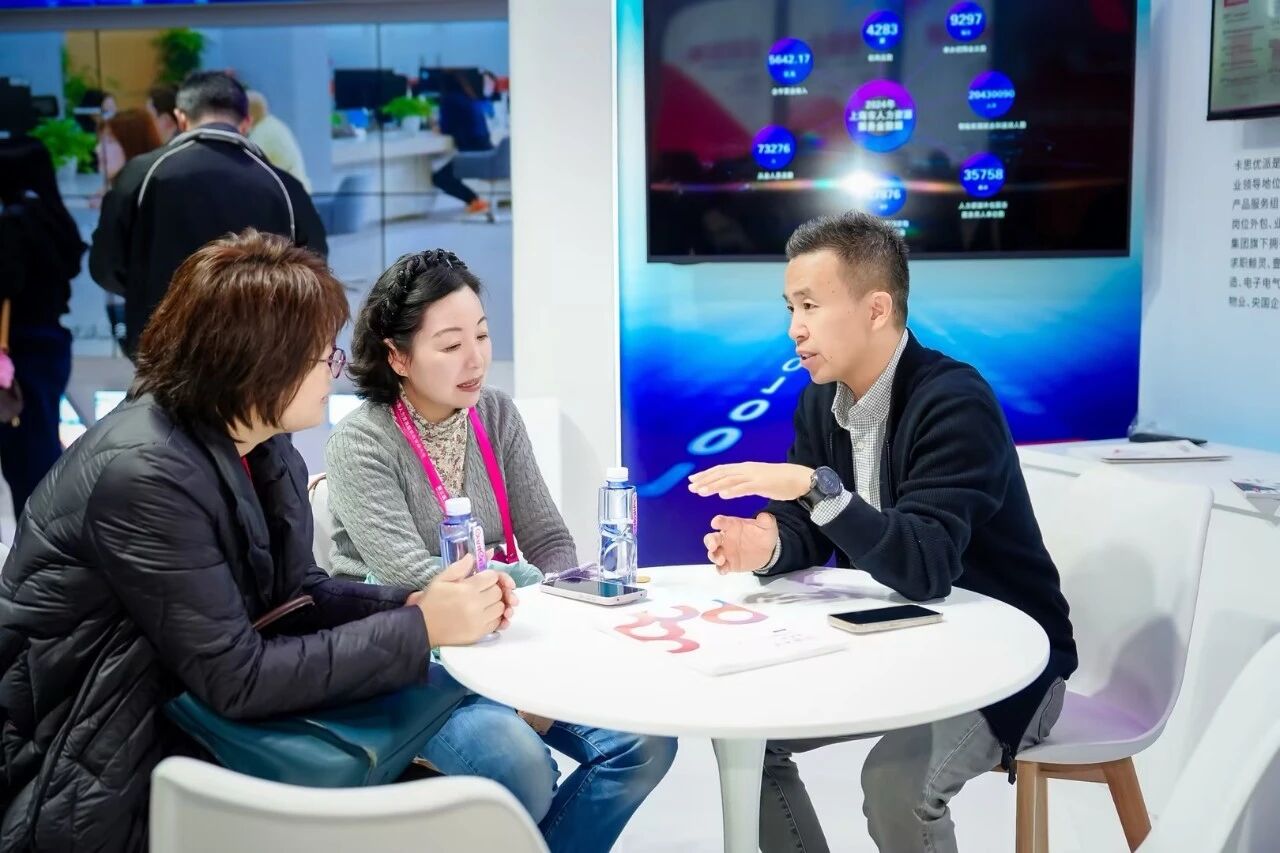 为客户介绍卡思优派AI实践